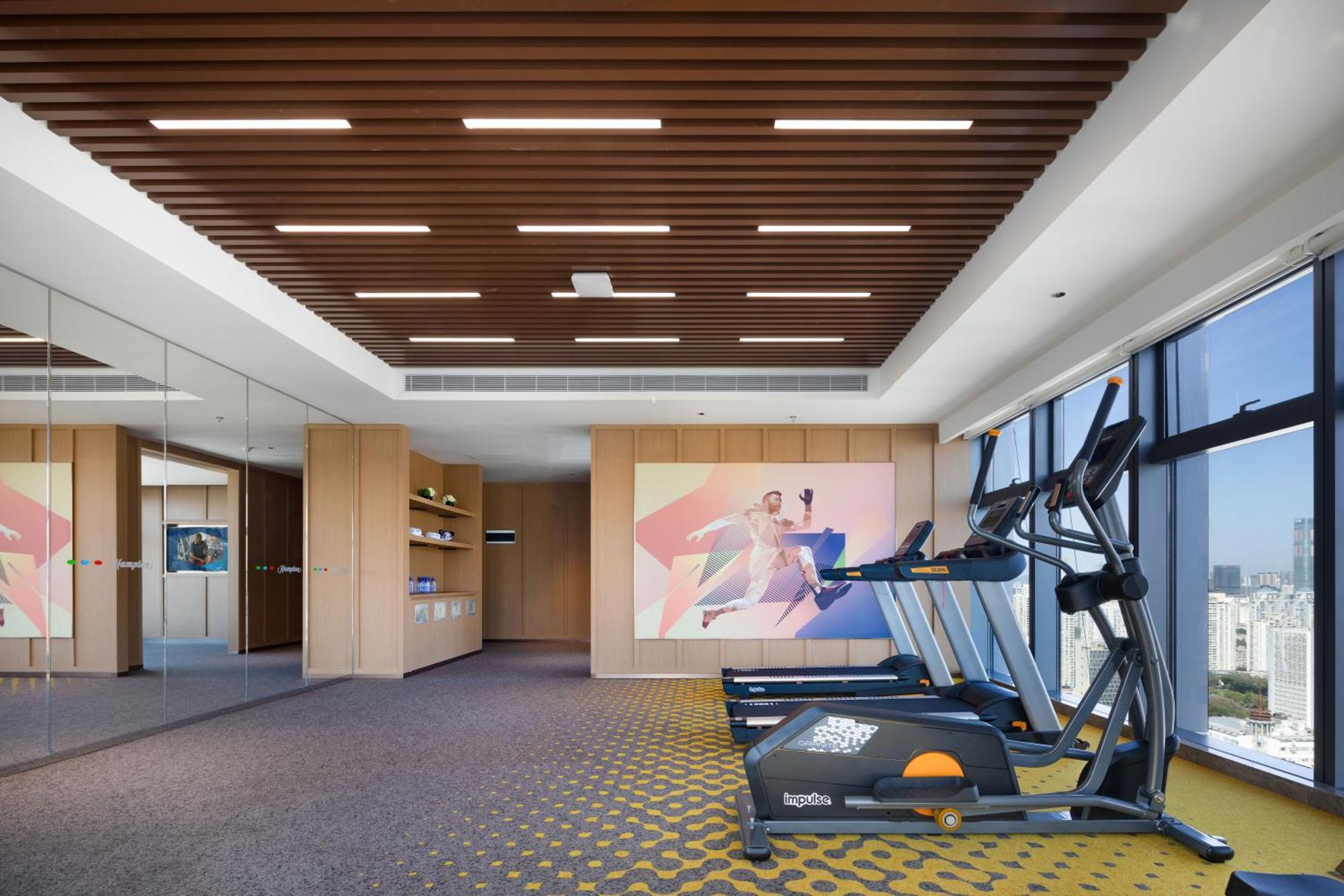 Hampton By Hilton Shenzhen Futian Huaqiangbei Hotel Bagian luar foto