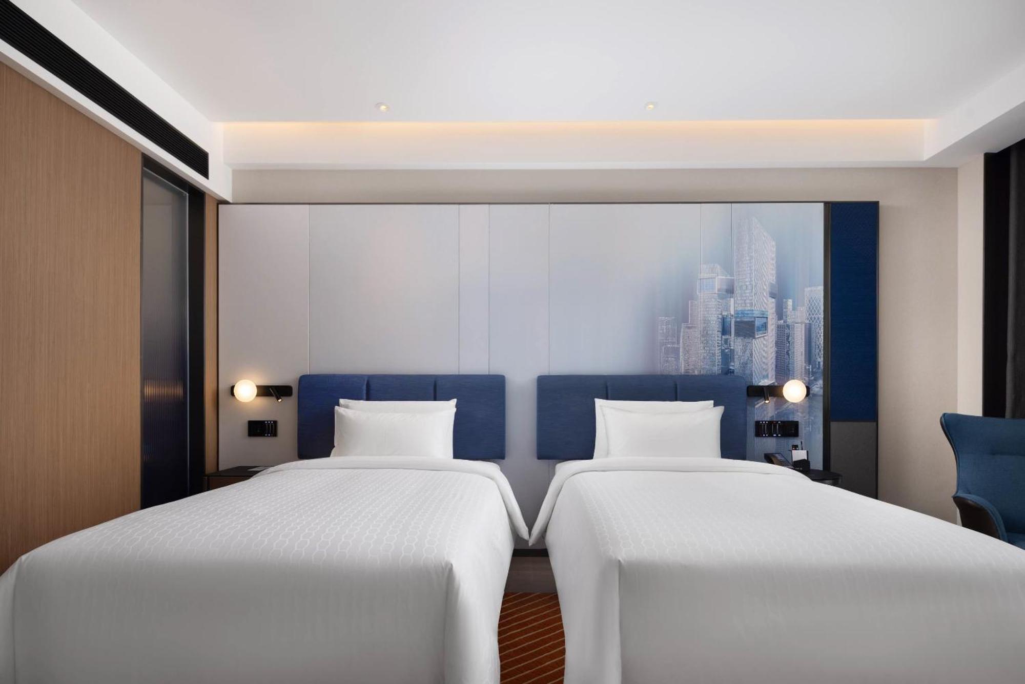 Hampton By Hilton Shenzhen Futian Huaqiangbei Hotel Bagian luar foto