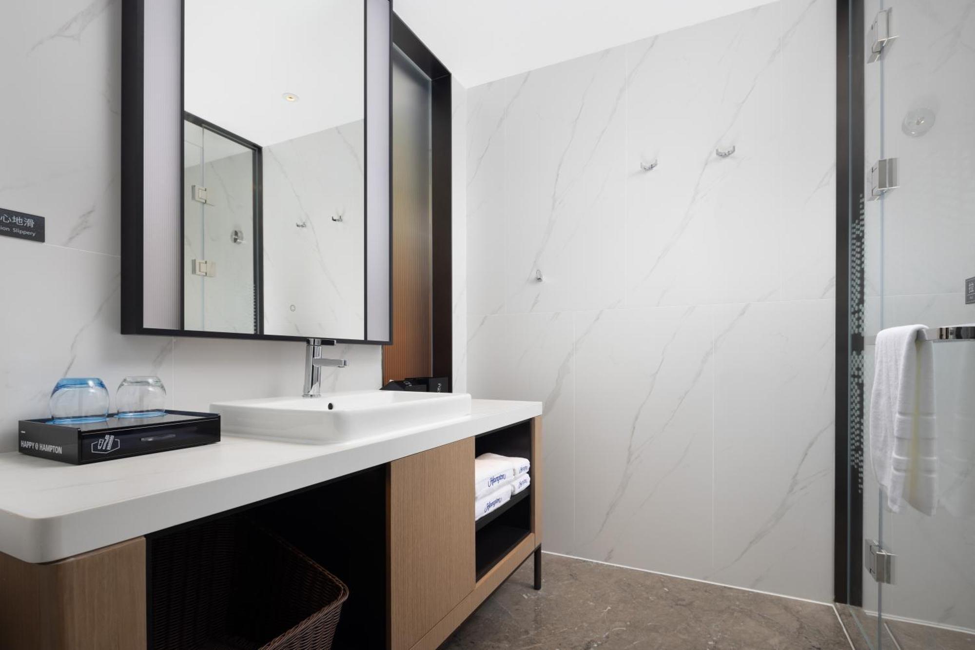 Hampton By Hilton Shenzhen Futian Huaqiangbei Hotel Bagian luar foto